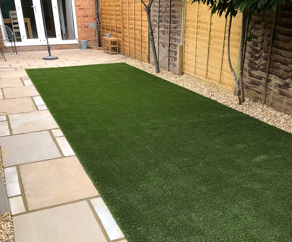 If you are looking to get artificial grass for your garden, we welcome any enquiries you may have.